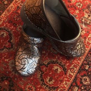 Women’s ABEO clogs